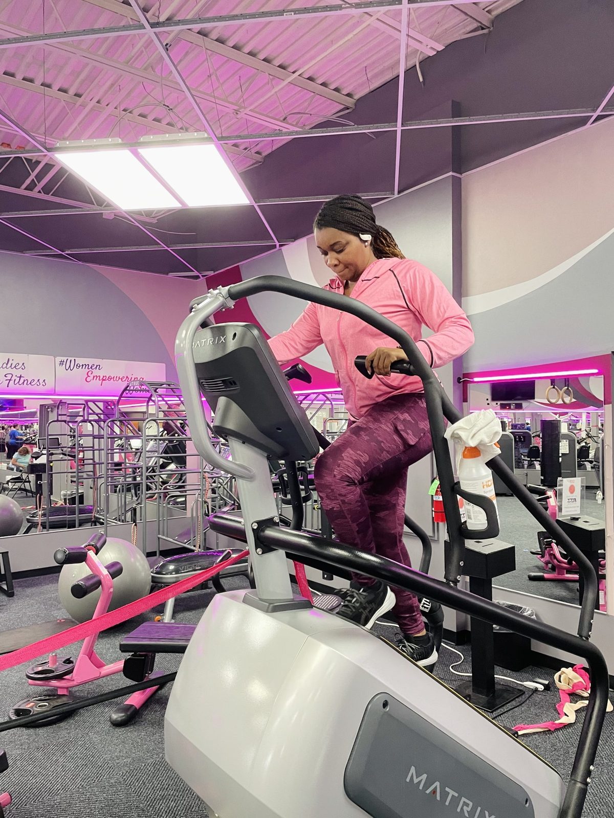 Cardio at Ladies Super Fitness North Canton